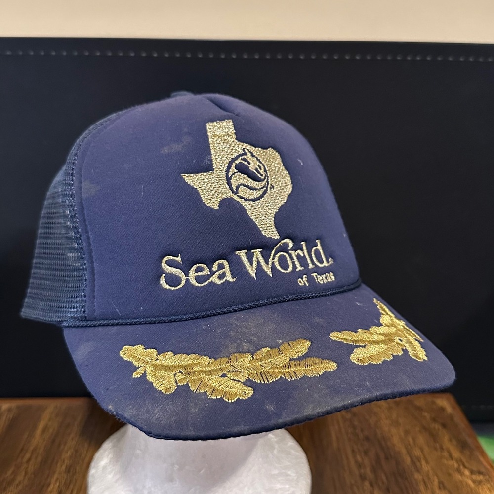 Vintage Sea World of Texas Trucker Hat Navy Blue Gold Scrambled Eggs Snapback
